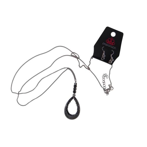 Elegant Black & Silver Teardrop Necklace with Matching Earrings - Picture 1 of 6